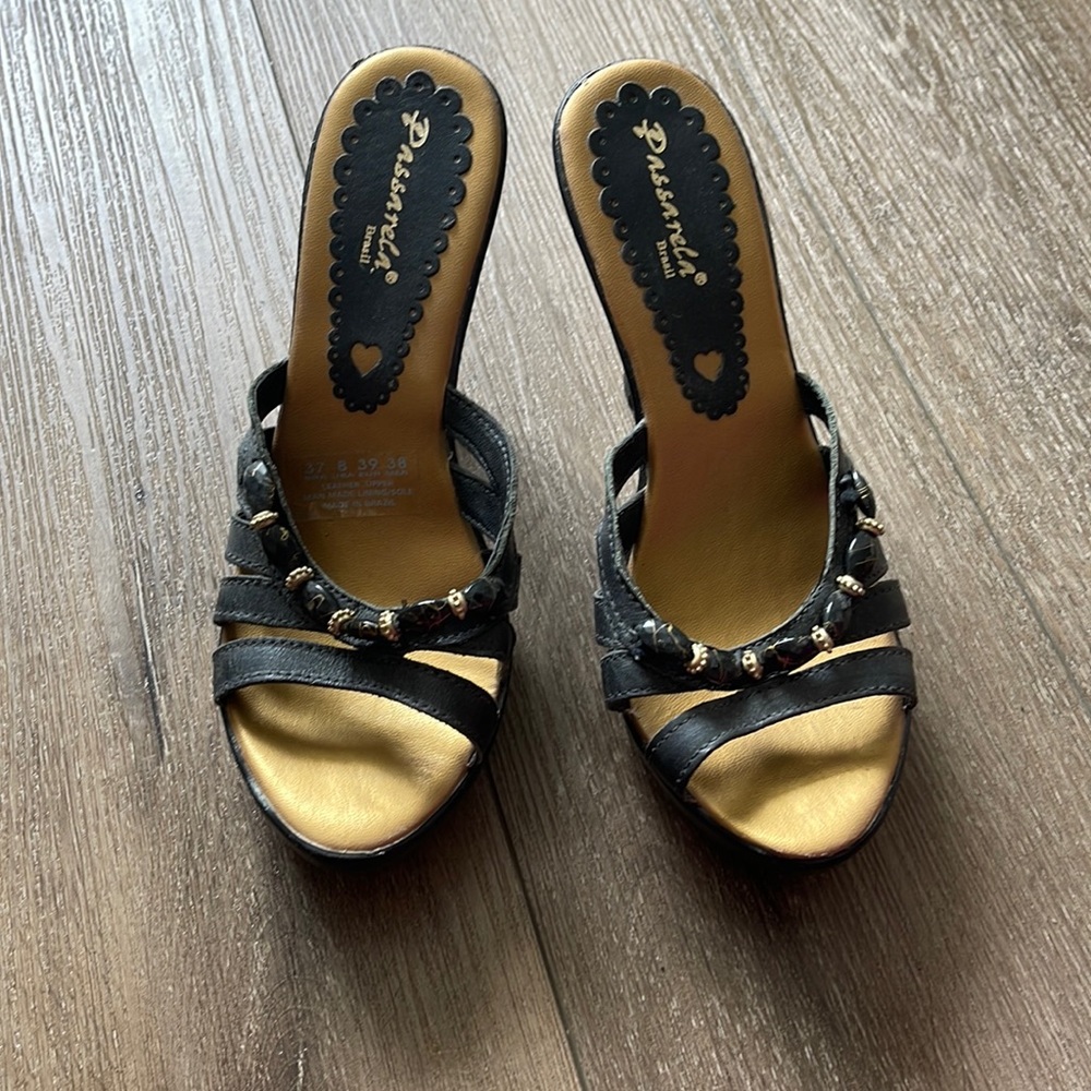 Women’s black heels
